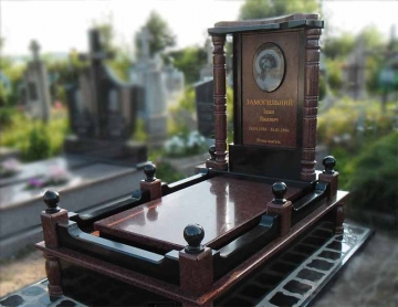 мемориальный гранитный памятник для кладбищ