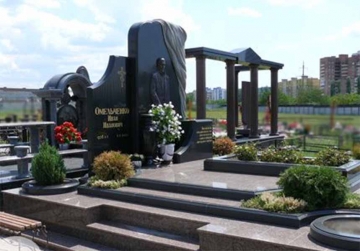 мемориальный памятник из гранита для кладбищ