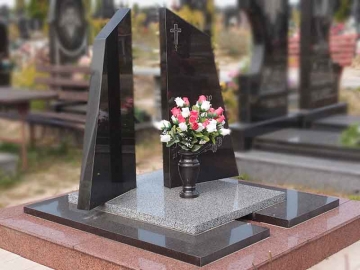 двойной надгробный памятник из гранита на могилу